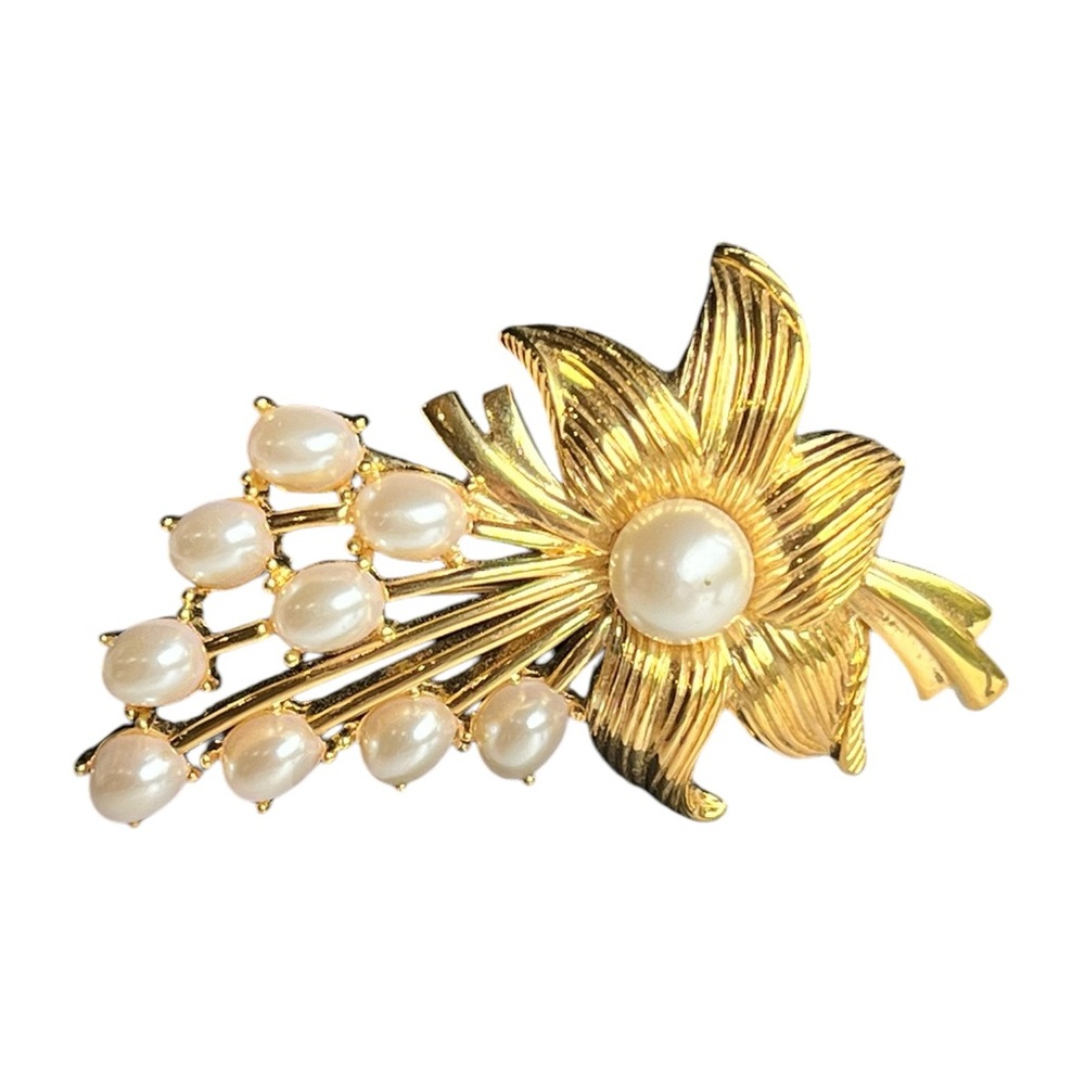 Vintage Gold Tone Faux‎ Pearl Brooch Pin